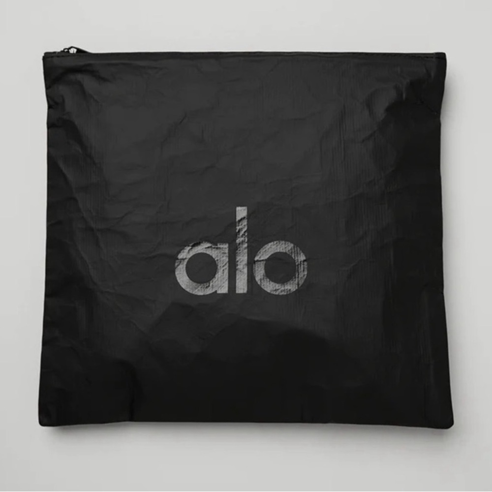 Alo Yoga Keep It Dry Zippered Toiletry Travel Pouch